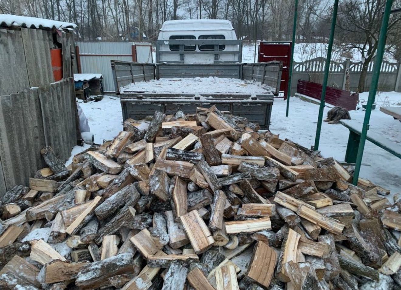 Дрова колотые метровые
