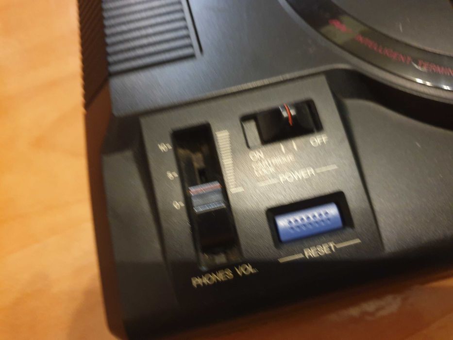 Ігрова приставка Sega Mega Drive з аудіочіпом Yamaha