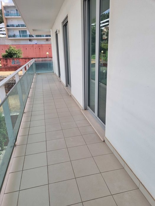 ARRENDA-SE T1 junto ao coimbrashoping. Muito bem localizado.