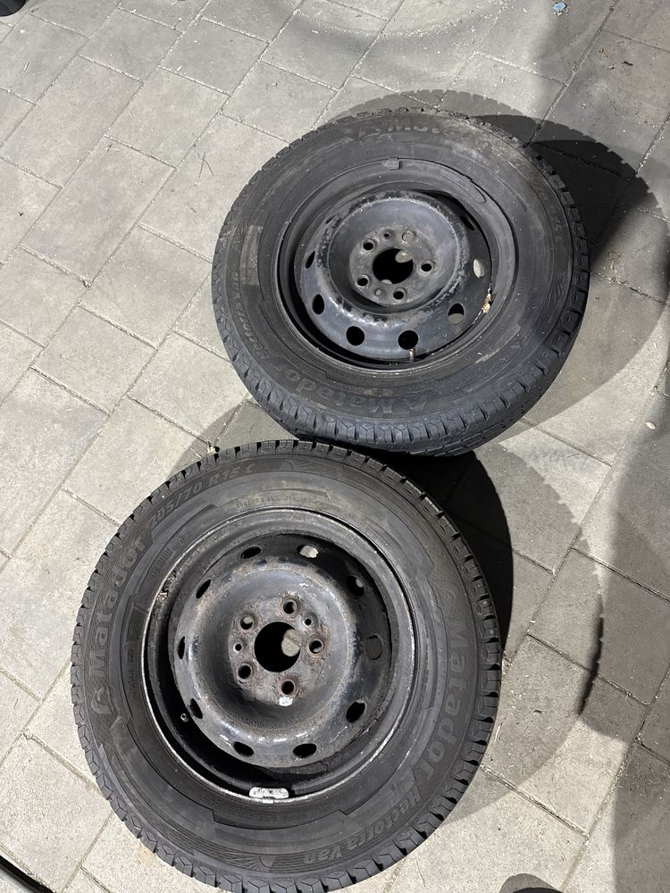 Шини резина 205/70/15с r15c Matador пара літні