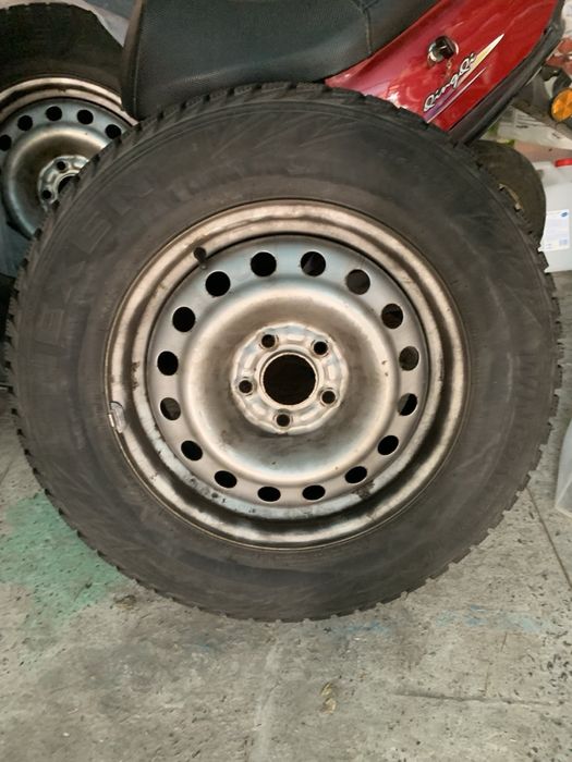 Шини з дисками R16