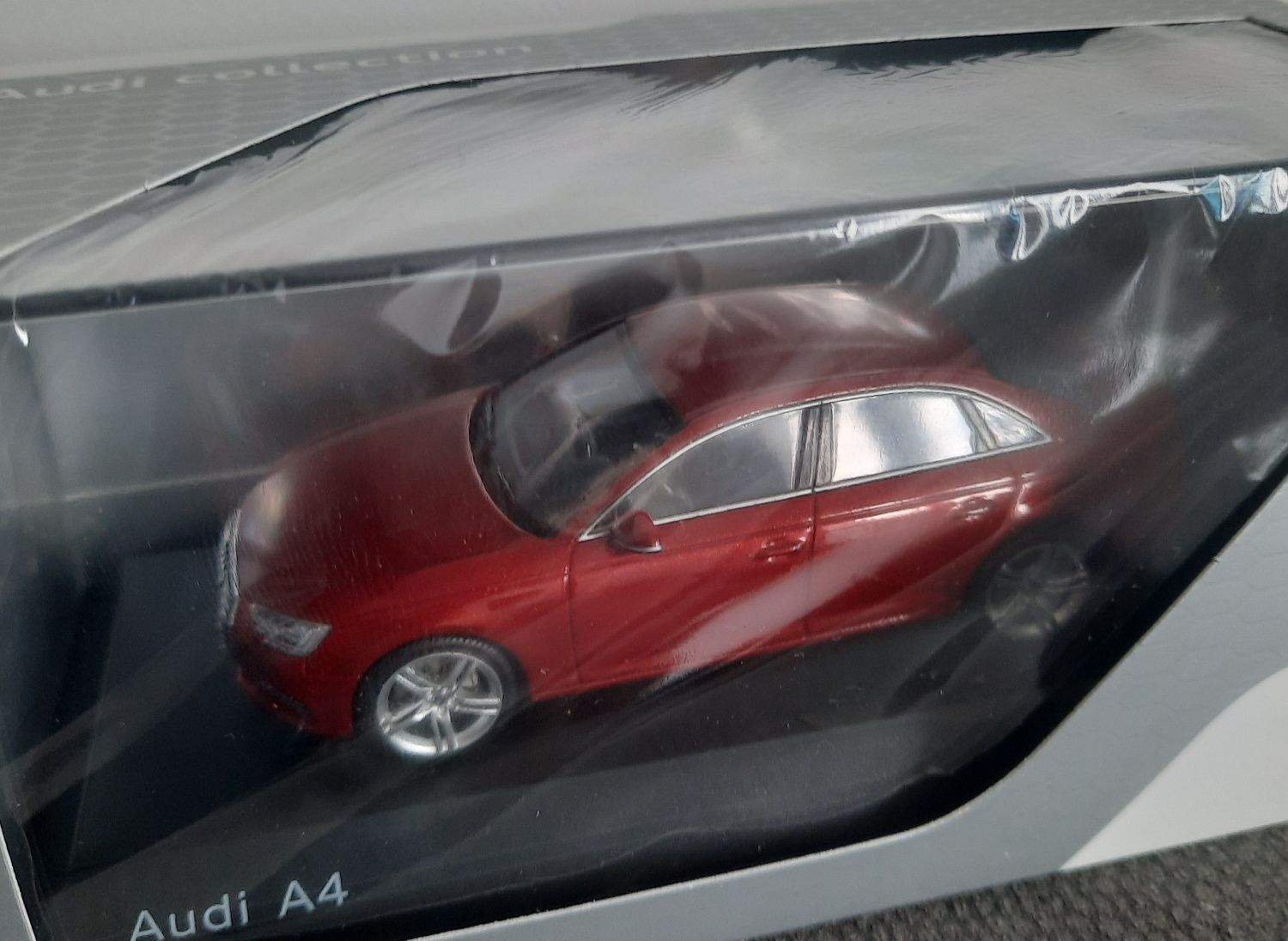 Model Audi a4 b9 1:43