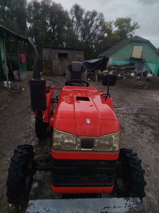 Продаю трактора Shifting 240 2WD