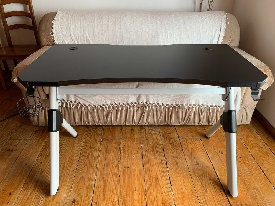 Mesa Secretária Gaming Matrics RGB