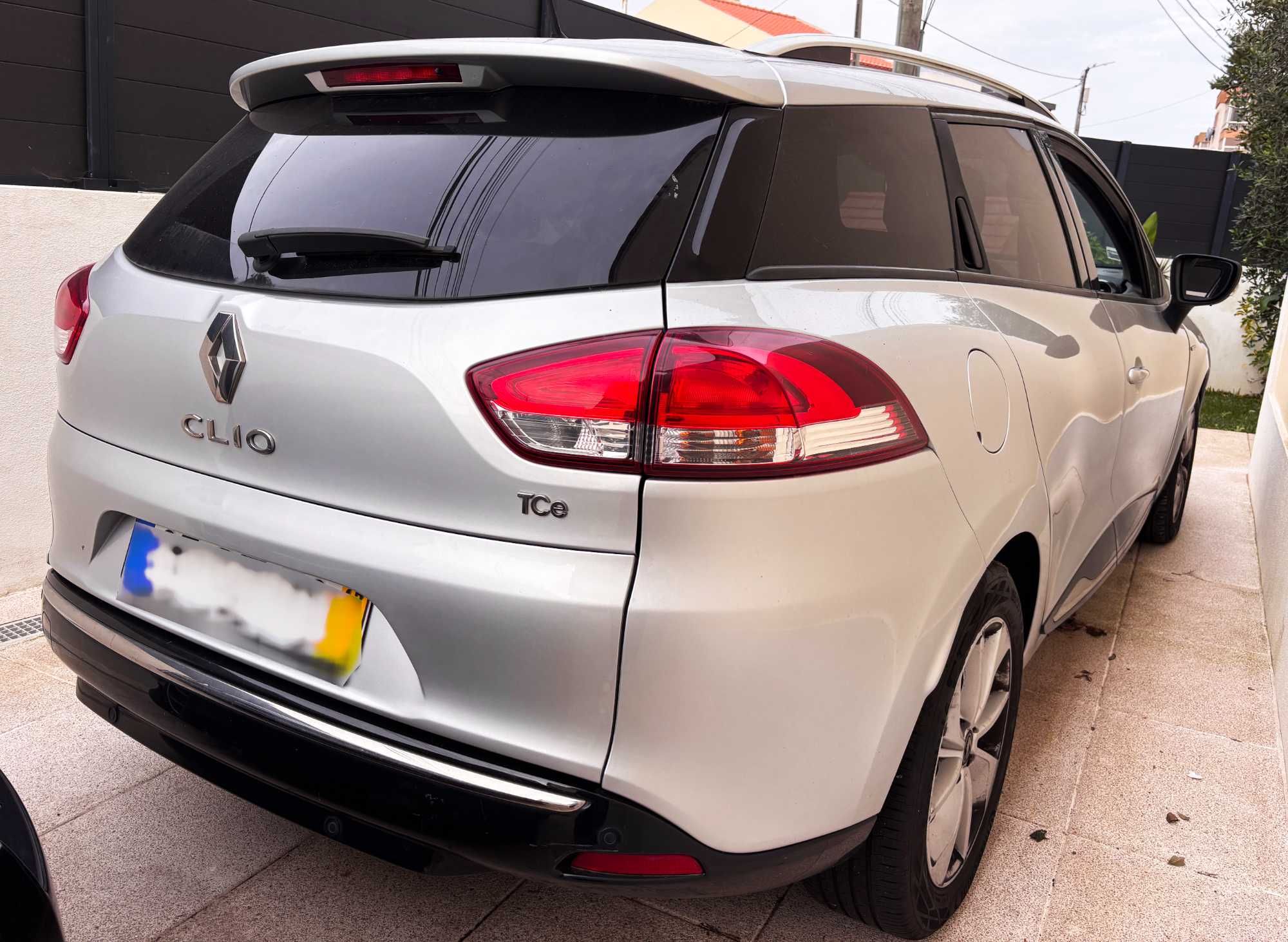 Renault Clio Sport Tourer TCE Limited