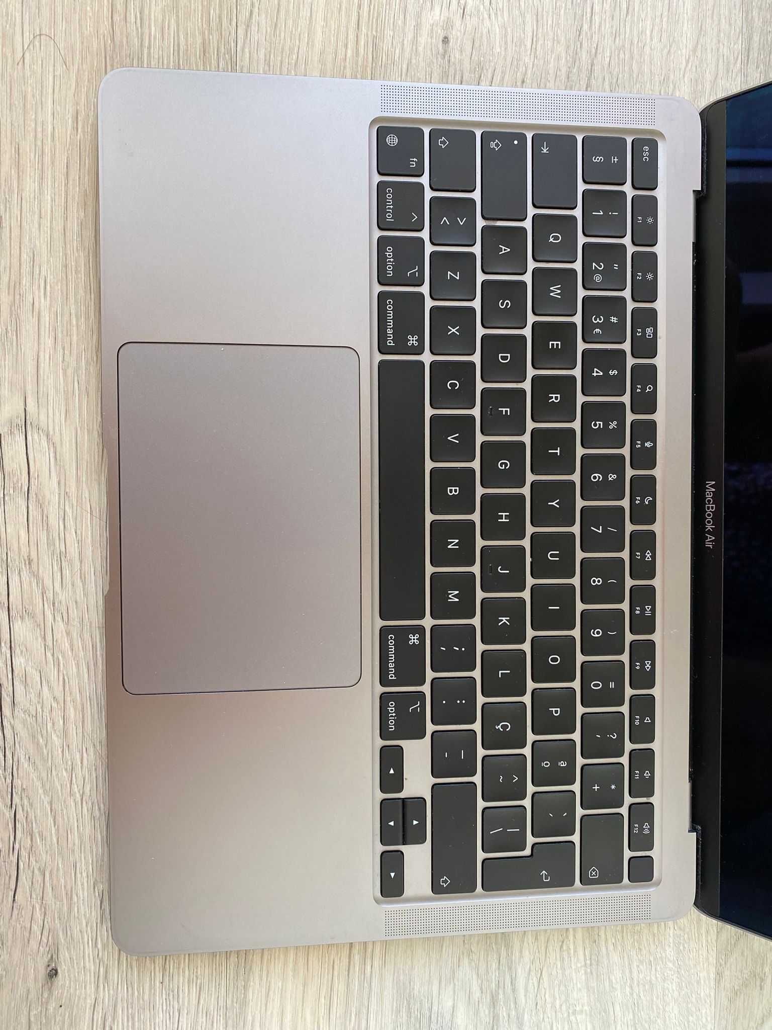 MacBook Air Apple M1 RAM: 16 GB - 256 GB
