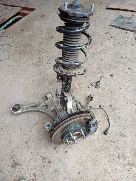 Комплект цапфа рычаг балка стойка кулак полуось редуктор Niro Kona бу