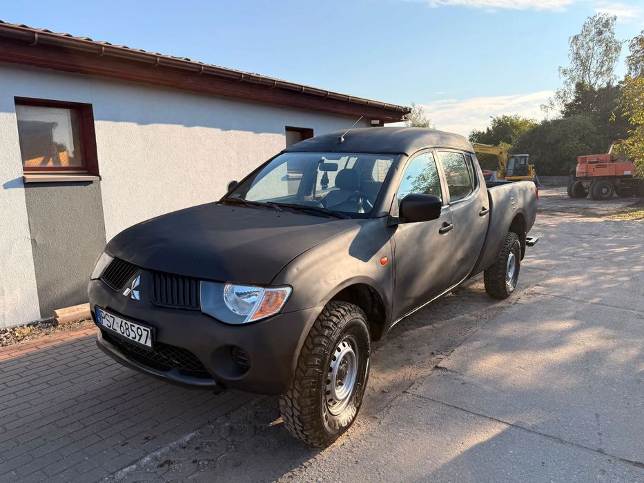 Mitsubishi L200 4x4 długa paka
