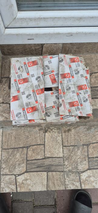 Продам комплект диски тормозние