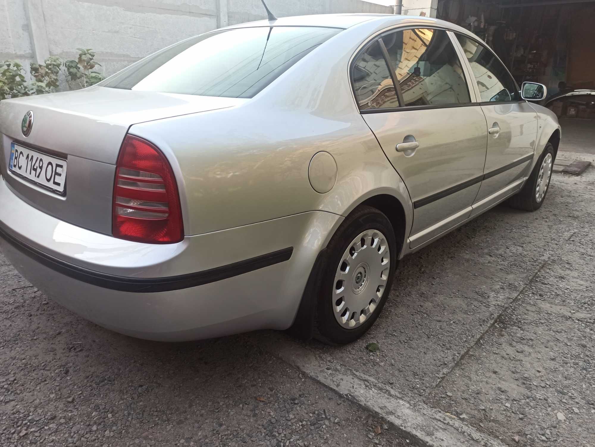 Skoda Superb 1 седан