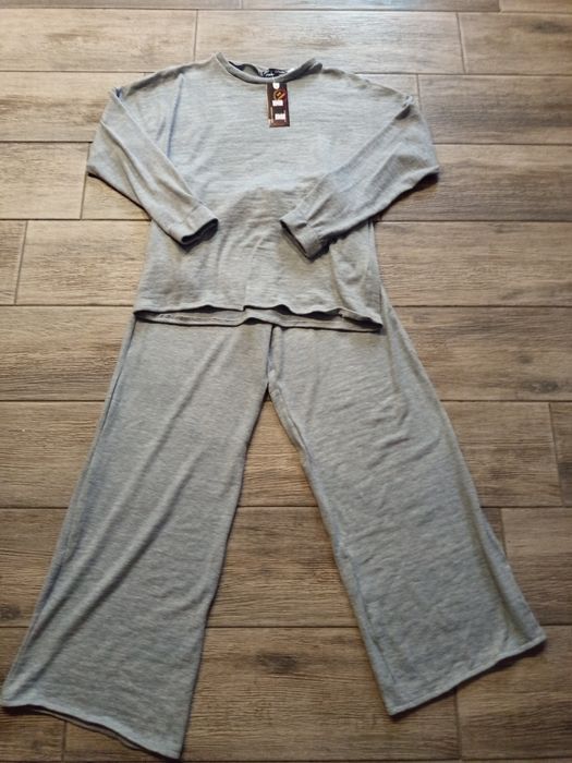 Костюм жіночий з ангорки