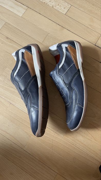 Кросівки LLOYD нові