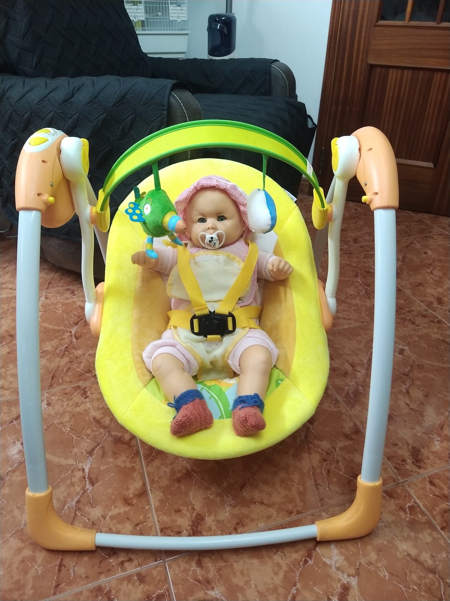 Espreguiçadeira para bebé baloiço cama carrinho brinquedo interativo.