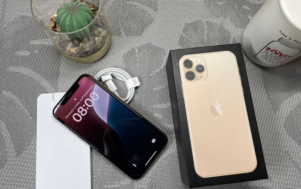 Продам iPhone 11 Pro