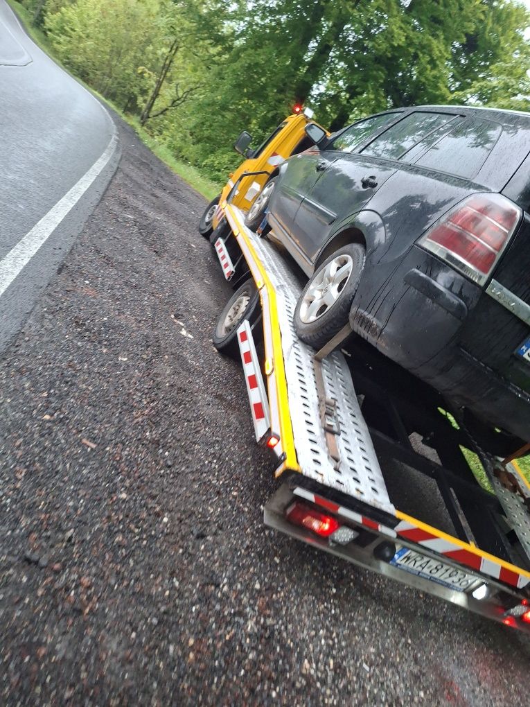 AUTOLAWETA – TRANSPORT SAMOCHODÓW 24/7 

Szybko, bezpiecznie i w