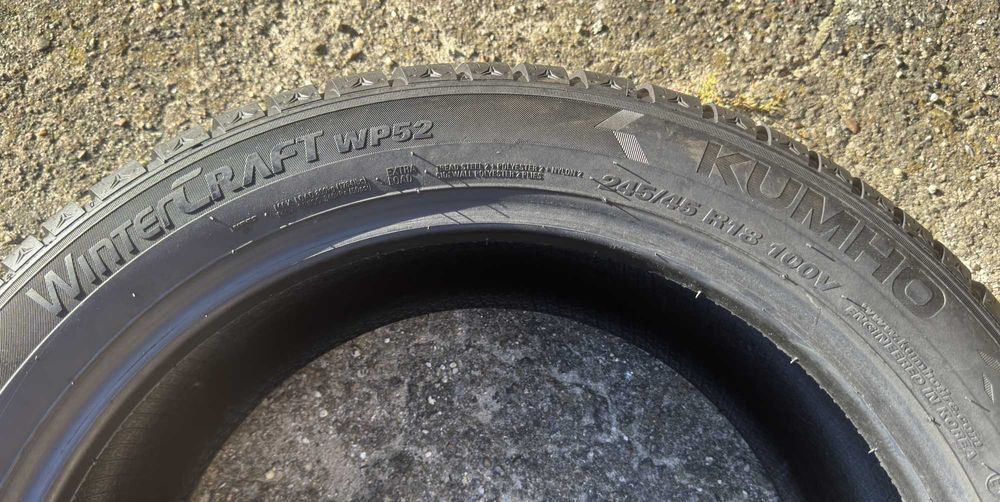 Opony zimowe 245 45 R18 Kumho - Stan Idealny !