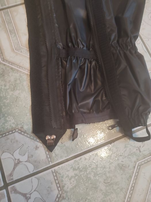 Nowe czarne wodoodporne ochraniacze stuptuty