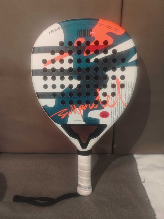 Bullpadel ionic light 2025