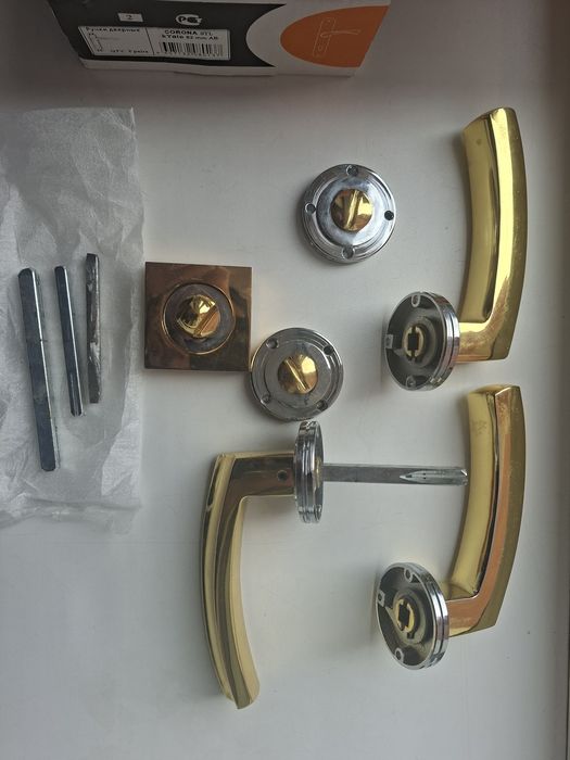 Продам ручки дверные