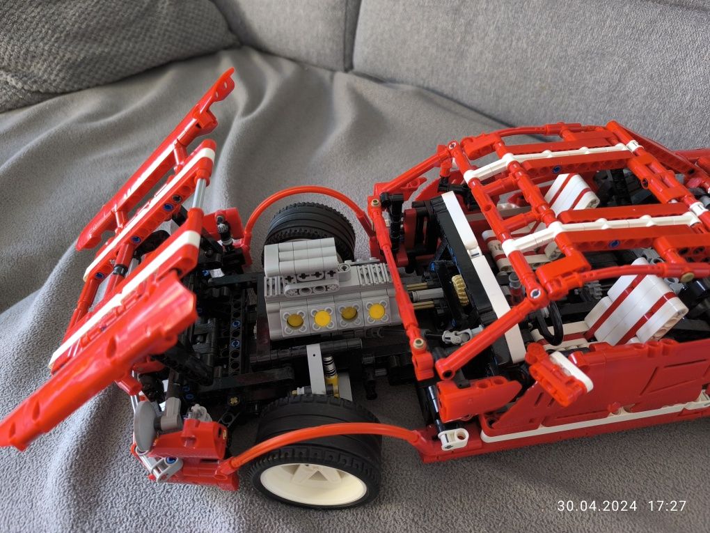 Ford Mustang lepin Mould King - jak lego