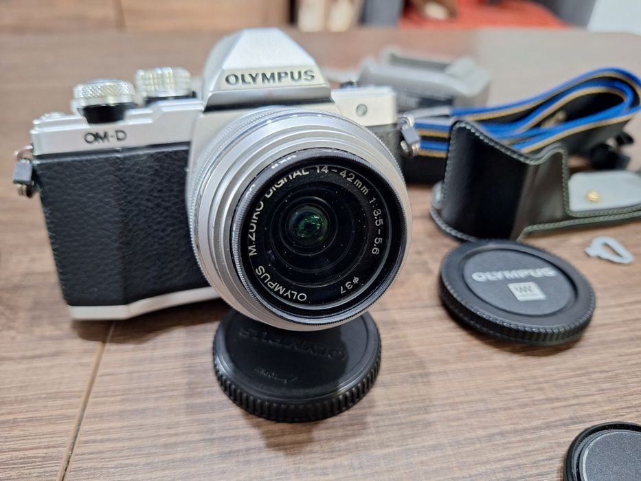 Olympus OM-D E-M10 mark II