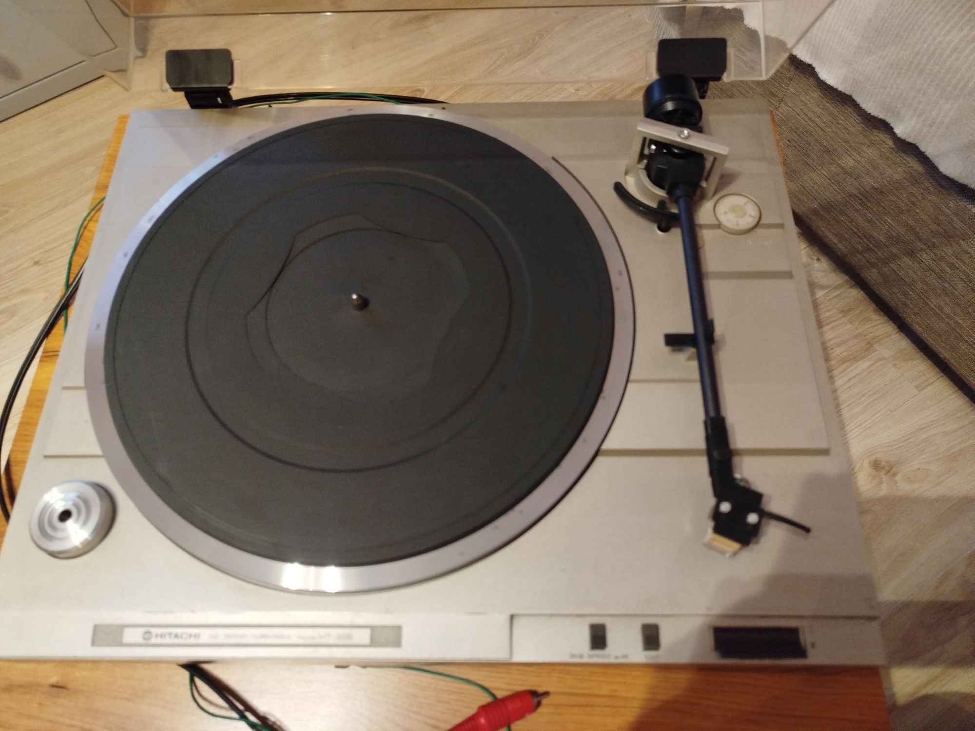 Gramofon Hitachi Japan.