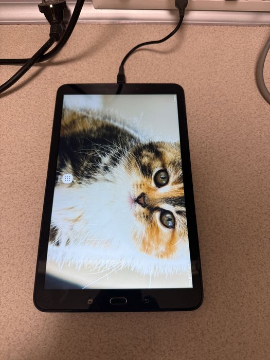 Samsung Galaxy Tab SM-T585