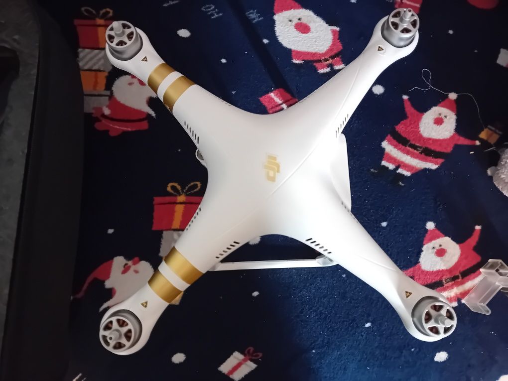 Witam posiada na sprzedaż drona dj phantom 3 se