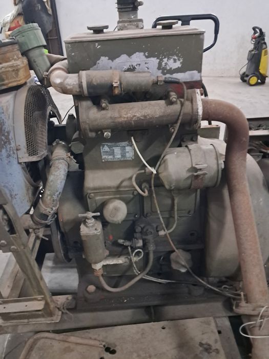 Rozrusznik pradnica pompa wryski silnik s322