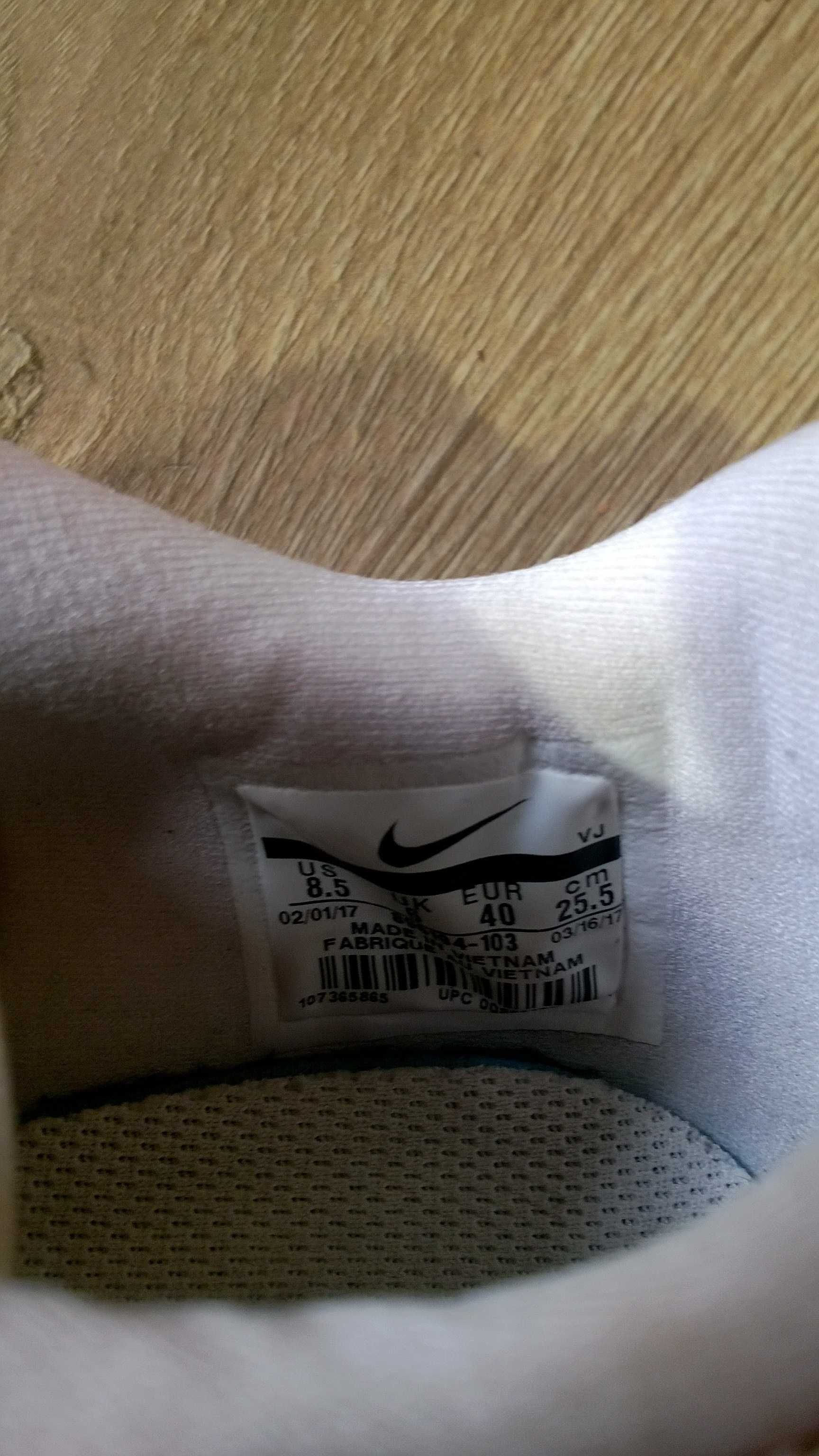 Śliczne buty NIKE 40 idealny stan