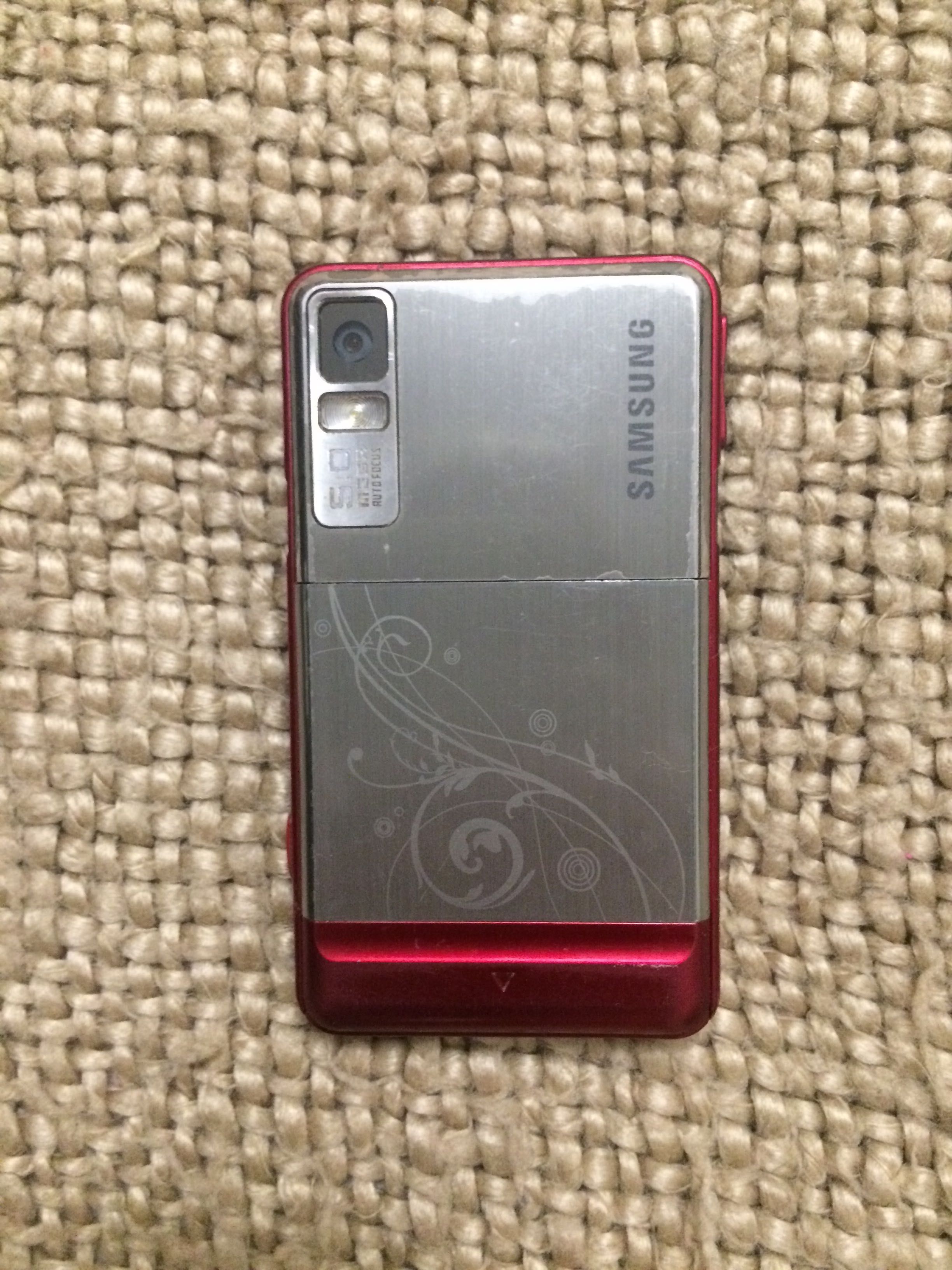 Мобильный телефон SAMSUNG SGH-F480