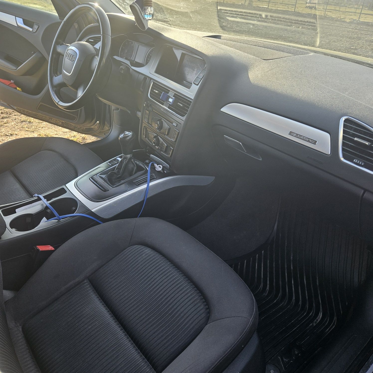 Audi A4 B8 1.8 T B+G Hak 2009 QUATTRO S-line super stan