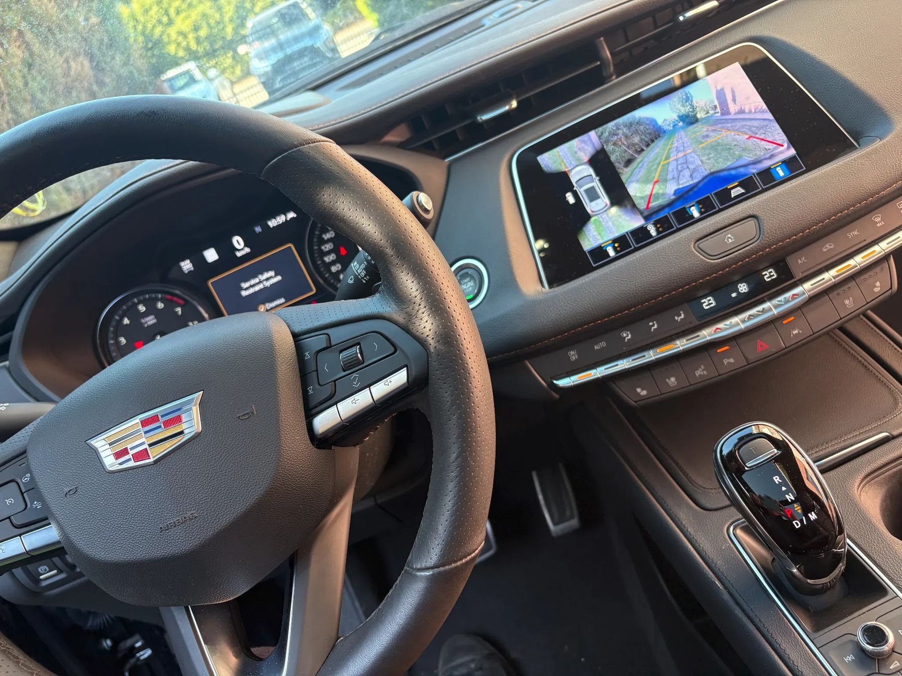 Cadillac XT4 Cadillac XT4 350T w kraju po cle, VAT, akcyzie + drzwi przód i tył