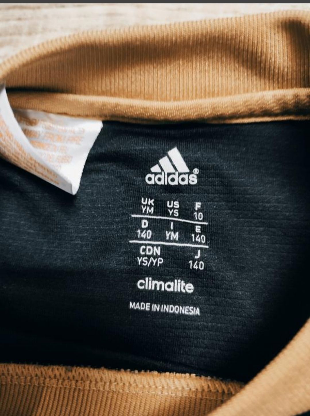 Футболка Adidas, розмір 140