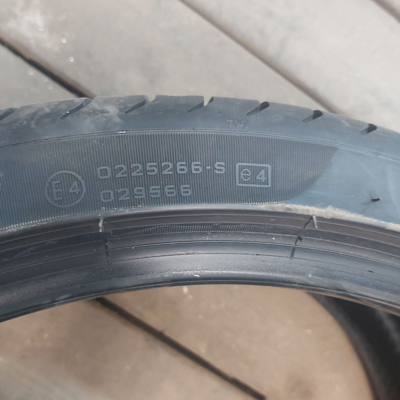 Opona Pirelli pzero 275 30/R19 8mm 2022r.