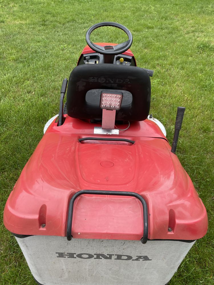 Traktorek Honda 2220 Hydrostatic