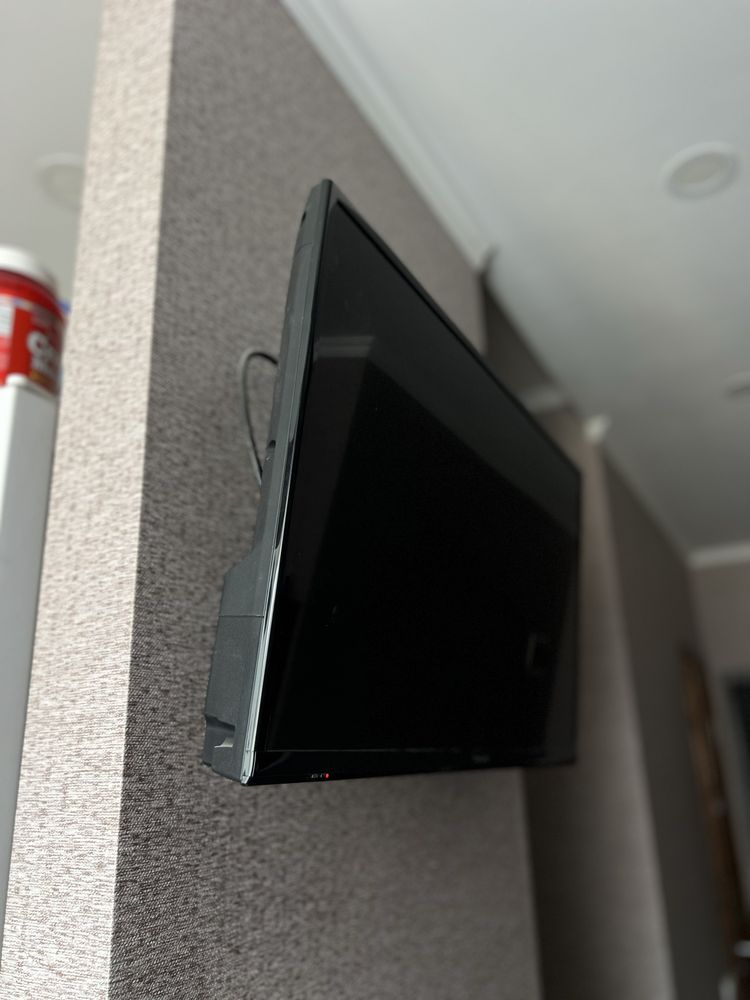 Телевізор panasonic tx-32DR400