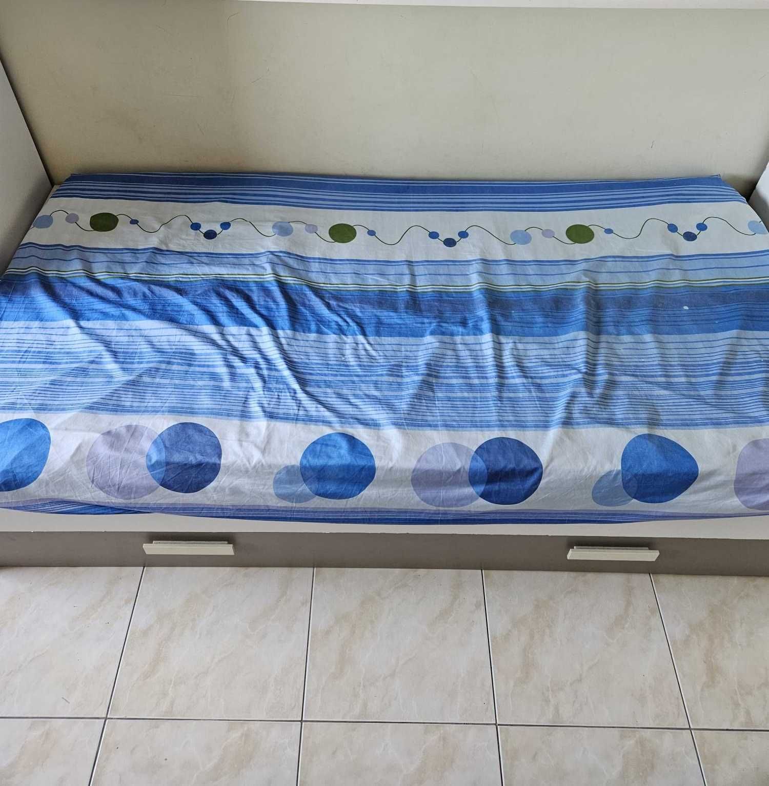 Cama com gavetão Conforama - Solteiro