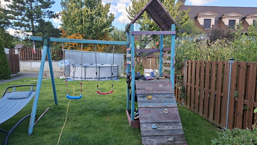 Domek drewniany dla dzieci/plac zabaw