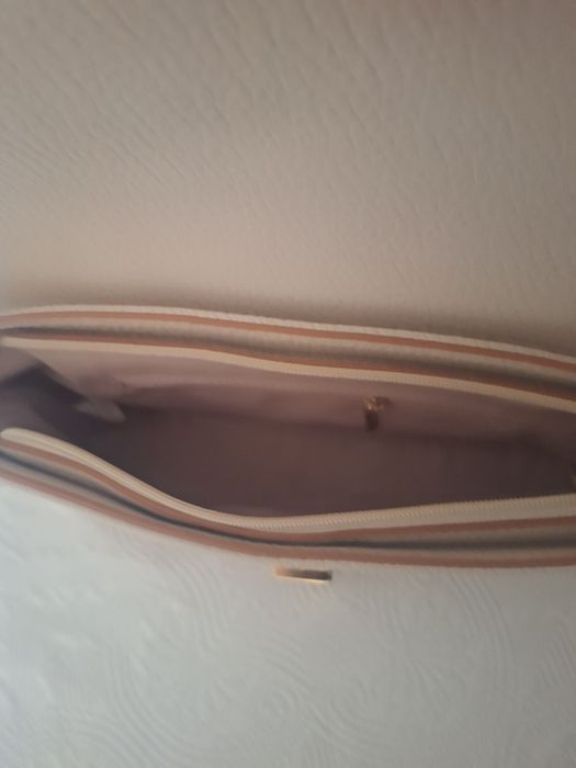 Vendo mala bege perspontada a castanho