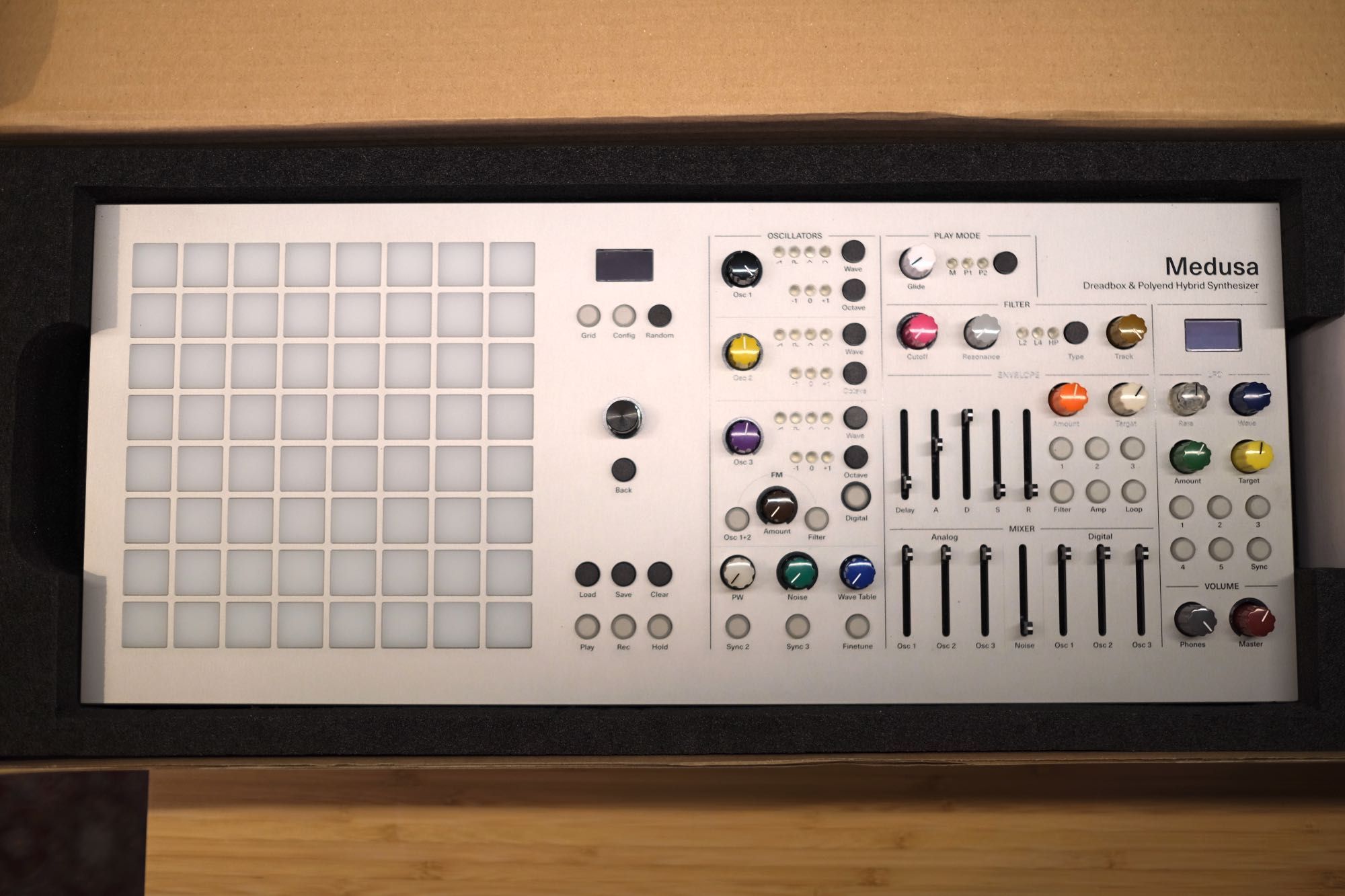 Polyend Dreadbox Medusa Hybrid Synthesizer - Silver