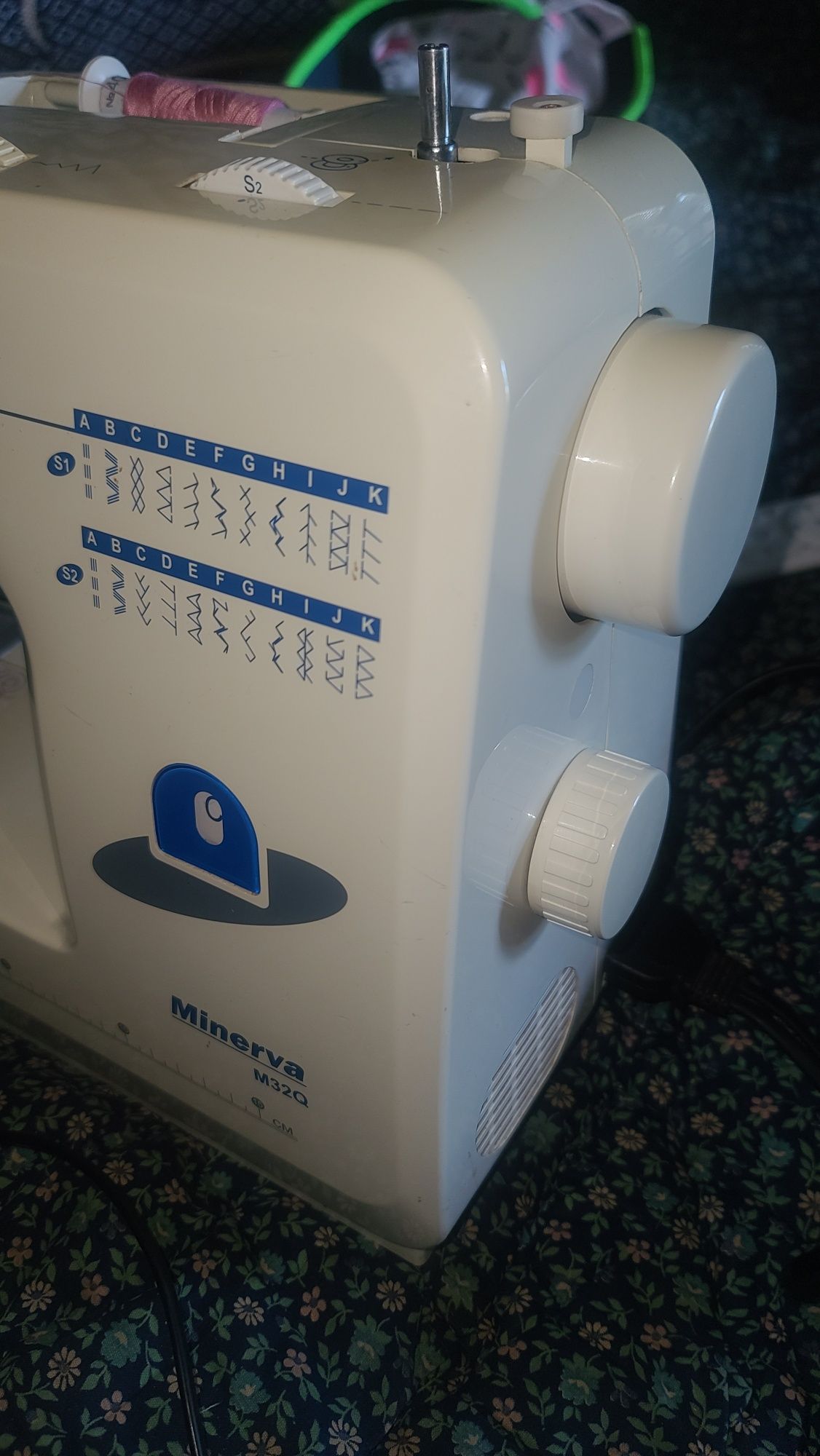 Minerva m32Q швейна