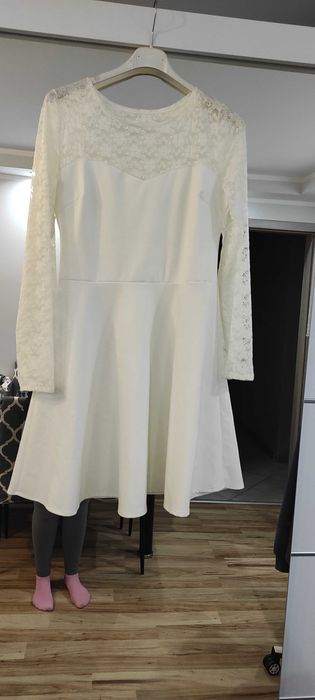 Sukienka biała 40
