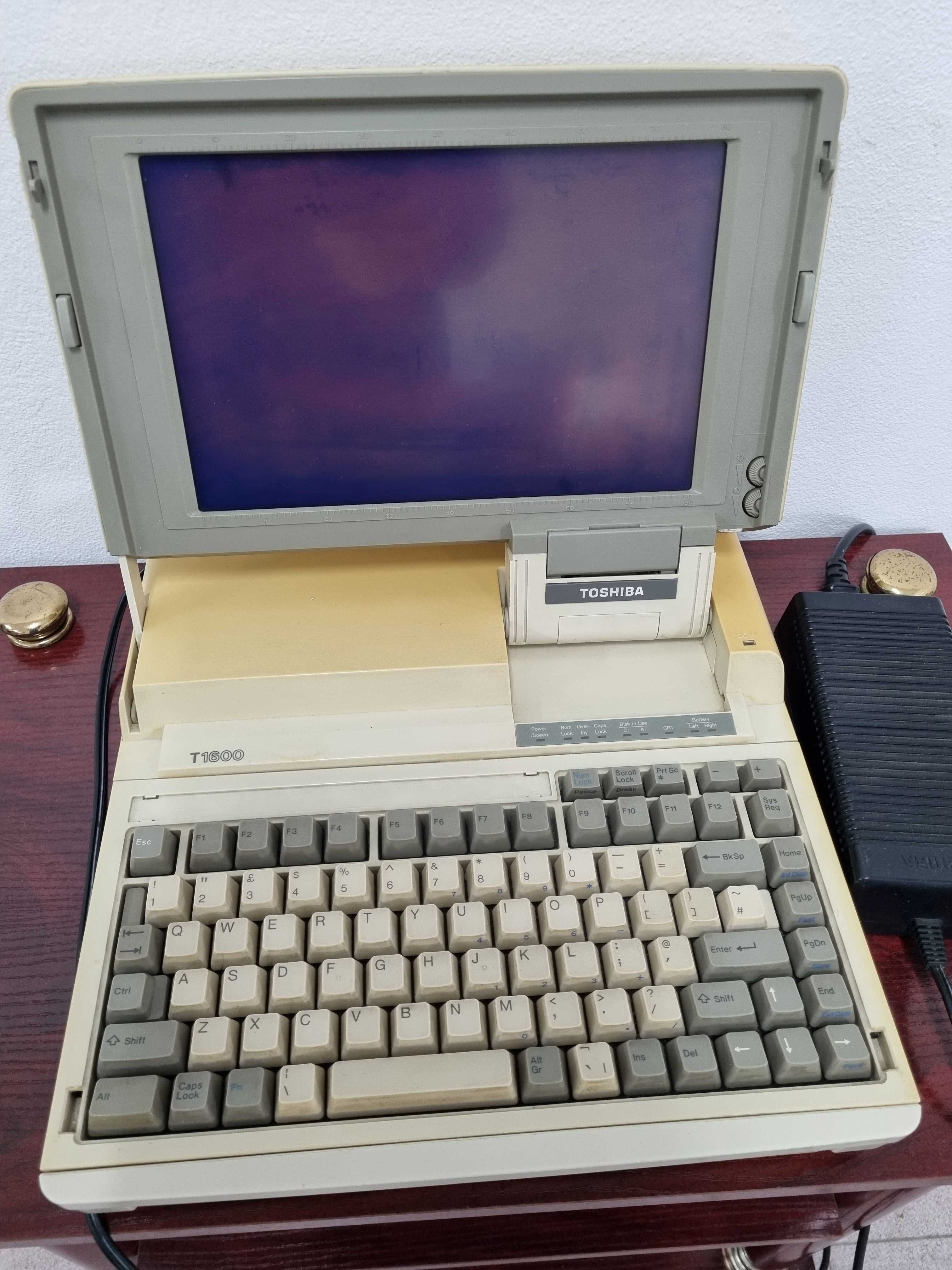 Toshiba T1600 Vintage (1989)