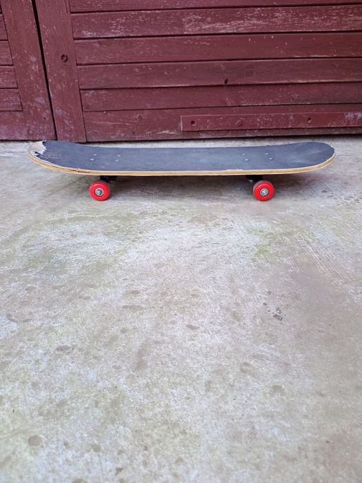 Продам скейт.    .