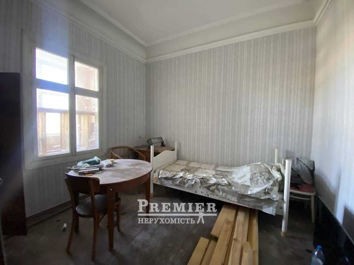 Дворянская - живи как граф, но без крепостных,а соседями в стиле ретро