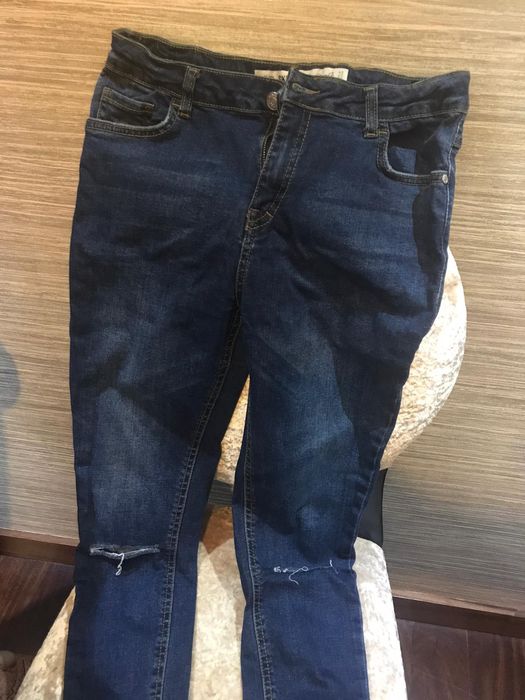 Roupa de menina, impecável