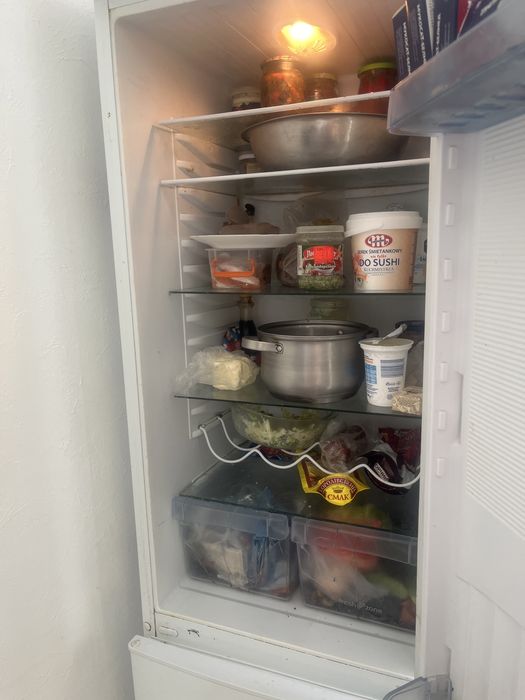 продам холодильник swizer хороший стан