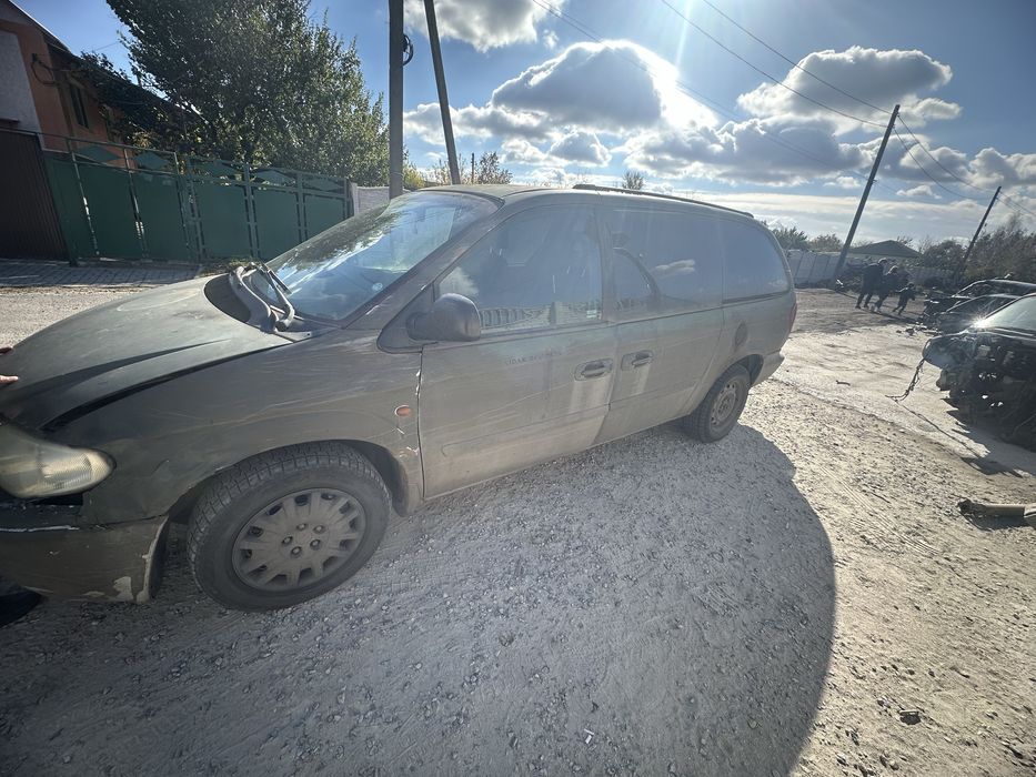 Разборка шрот Chrysler Grand Voyager 2.8 дизель автомат 2005 год
