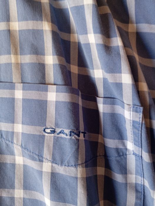 Casaco e camisas de homem